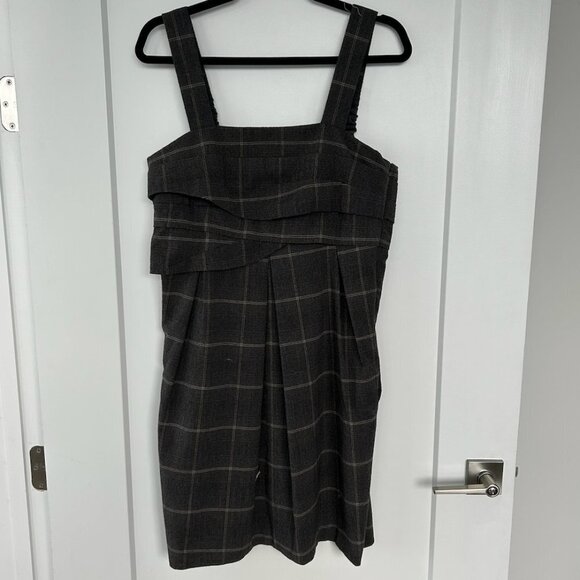 To The Max Dress - Picture 1 of 10